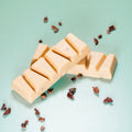 Sweet - veganer, weisser Schokoladen-Haselnussriegel