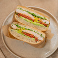 Panini Focaccia, Ceasar, Salat mit Hähnchenbrust