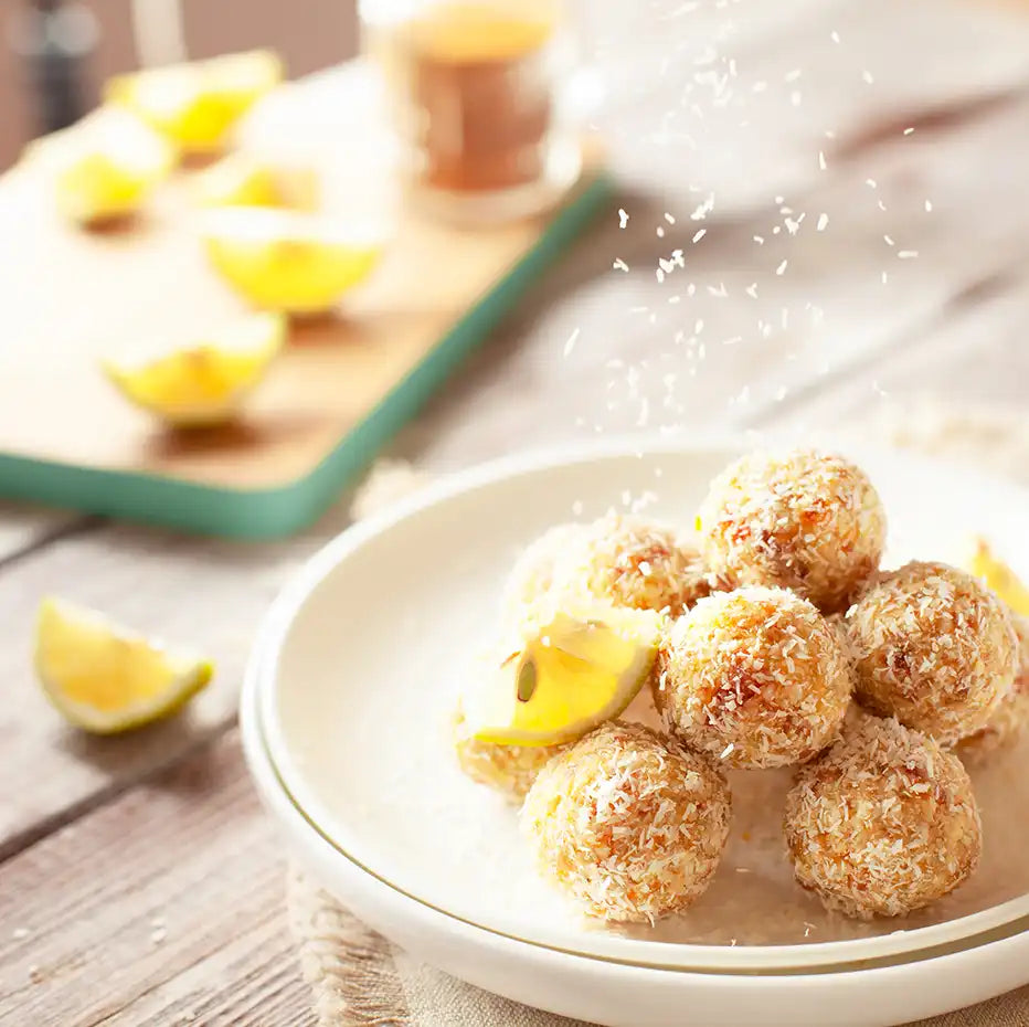 Sweet - Kokos–Zitrone–Cashew Balls