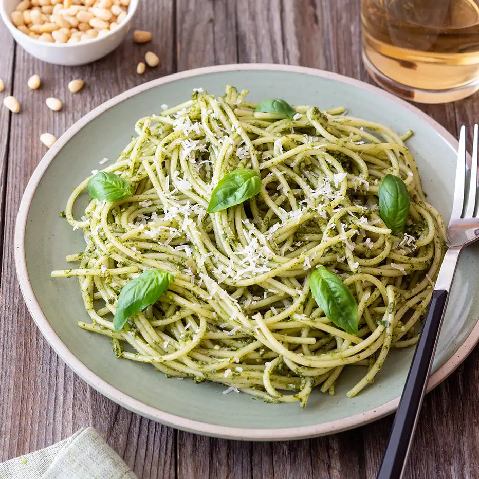 Buffet - Spaghetti mit Basilikum-Pesto gerösteten Sonnenblumenkernen und Ruccola x 12 Portionen