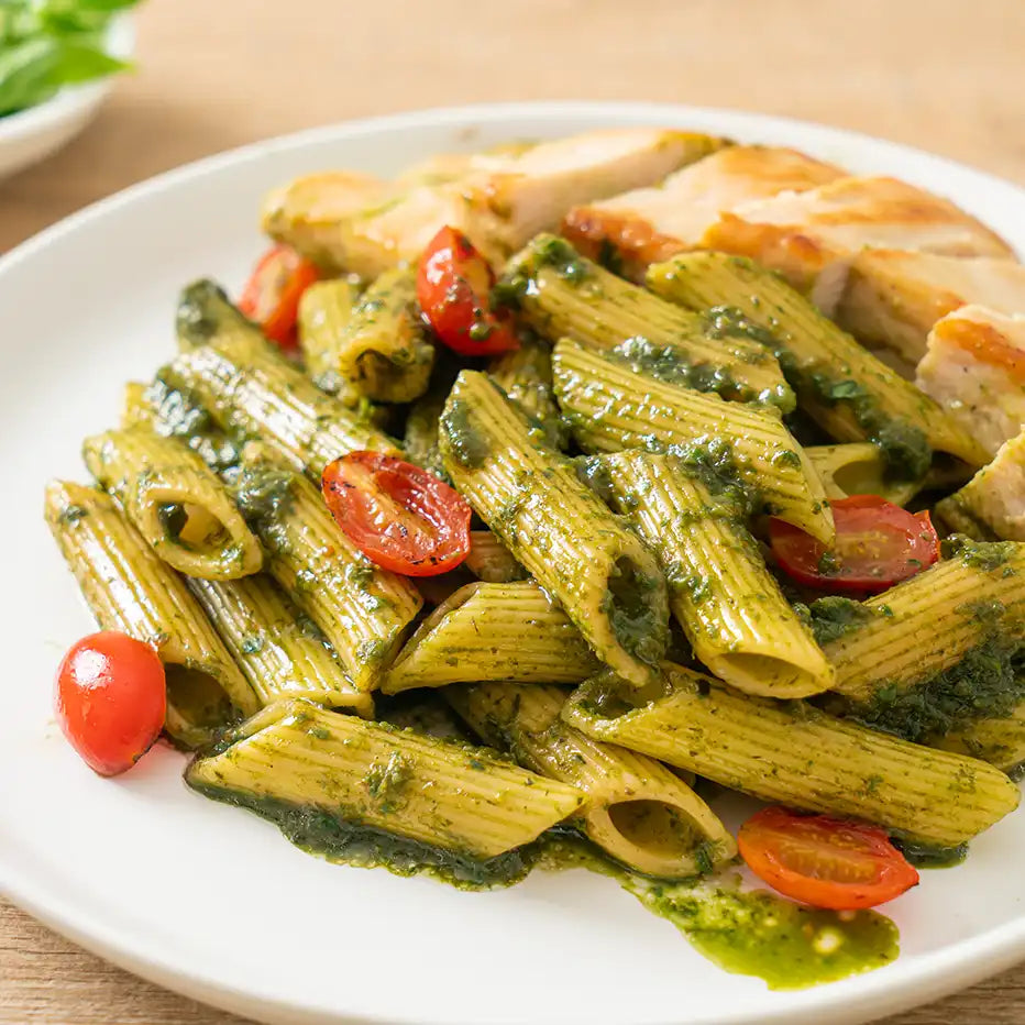 Buffet - Pasta mit Spinat-Basilikum-Pesto mit Hähnchen x 12 Portionen