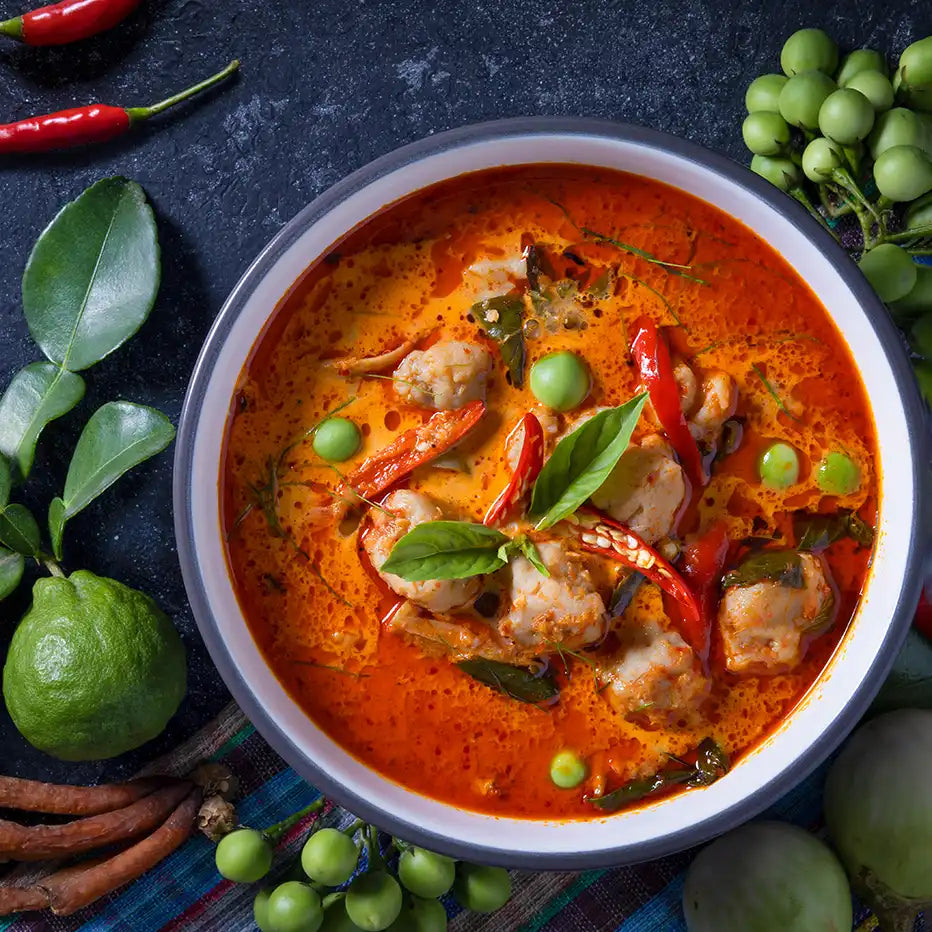 Buffet - rotes Thai Curry mit Brokkoli, Karotten und Zuccini x 12 Portionen