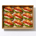 mini Croissant BLT  mit Salat, Tomate, Mayo und Bacon 12Stk.