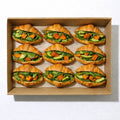 mini Croissant mit Avocado, gerösteter Kürbis und Ruccola 12Stk.