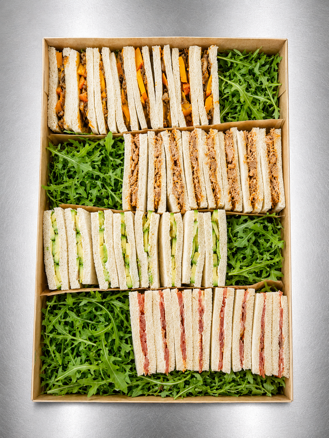 Tea Sandwich mit Frischkäse und Erdbeere 16 stück